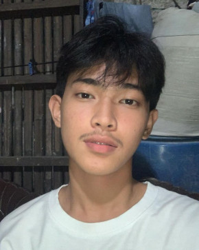 Domeng, 18, Philippines