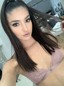 Alicia, 20, United Kingdom