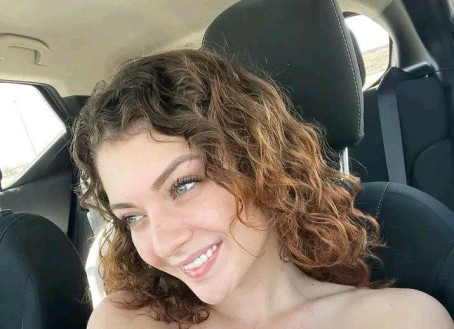 Hananabell, 28, United States