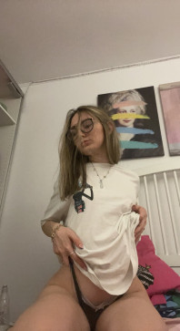 Abcd Efgh, 25, United States