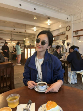 Christina, 38, United Kingdom