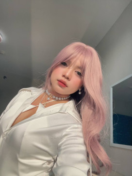 Chloe, 32, United States