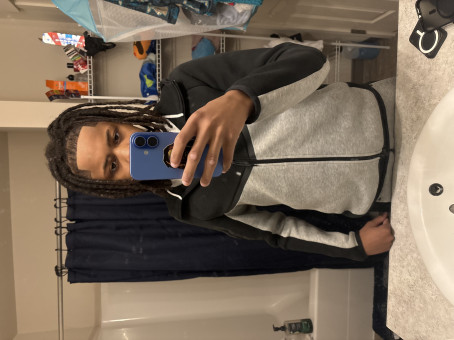 Omari, 19, United States