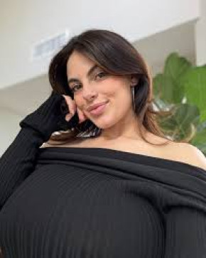 Michelle, 32, United Kingdom