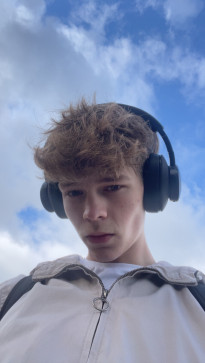 M Uk, 18, United Kingdom