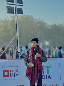 Bhati Dheeraj, 18, India