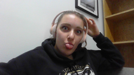 Victoria Joiner, 18, Canada