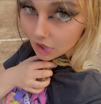 Pwech, 20, United States