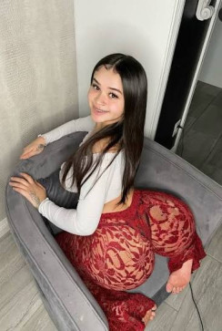 Amelia Earhart, 25, United Kingdom