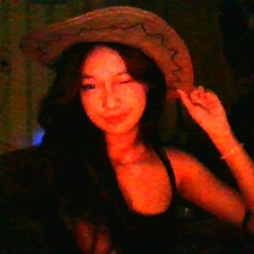 Val, 20, Philippines