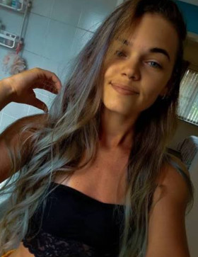 Abbie, 18, United Kingdom