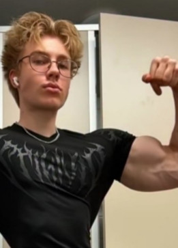 Brad, 18, United States