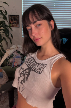 Pretty Lily, 27, United States