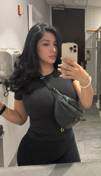 Ariana Mitchell, 29, United States