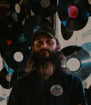 Mayne Frame, 30, United States