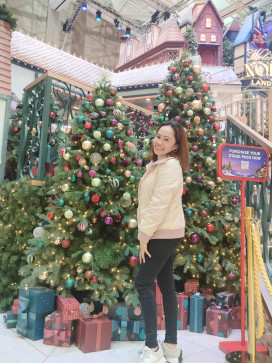 Loreven Amilanto, 43, Hong Kong