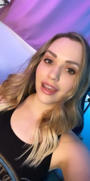 Kathryn, 34, United States