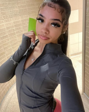 Penelope, 22, United States