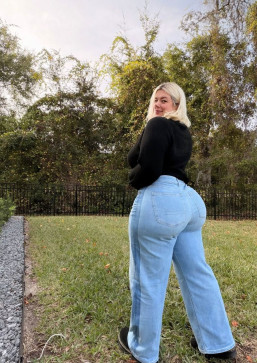 Betty D Moore, 29, United States