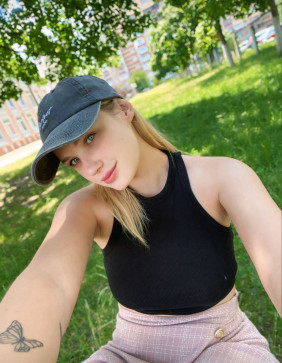 Rose Lee, 30, United States