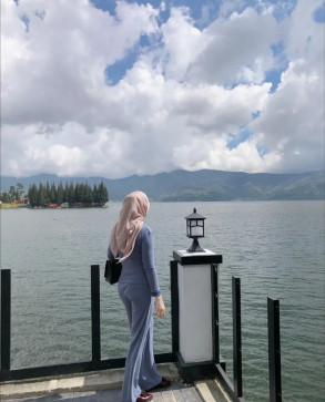 Lista, 30, Indonesia