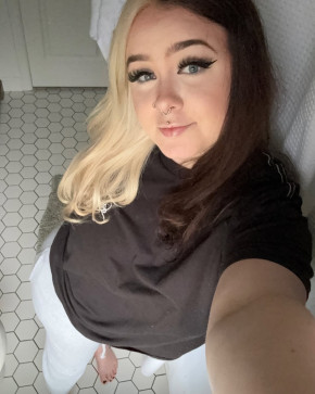 Lucy, 29, United States