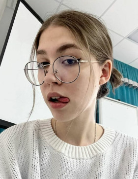 Mila Lucy, 18, Australia