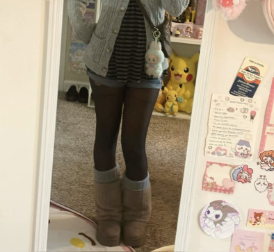 Aira Holister, 19, United States