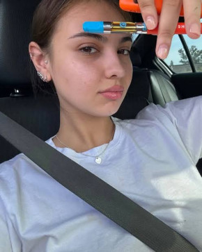 Charlotte, 33, United States