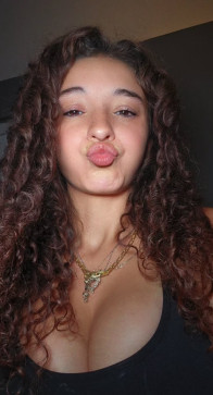 Ellen, 31, United States