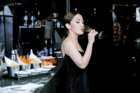 Coco, 35, United States