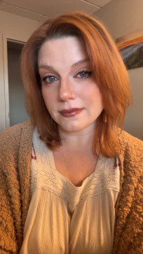 Lizzy Long, 39, United States