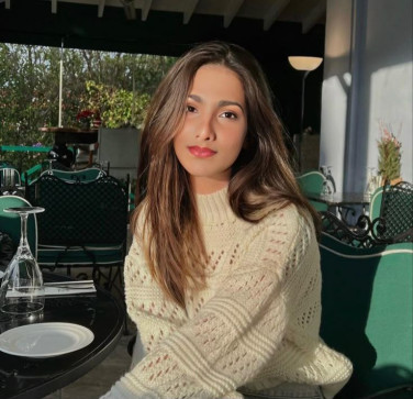 Maria, 18, United States