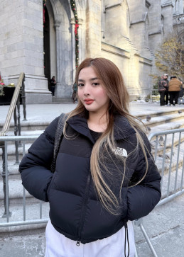 Amelia Rangsit, 22, United States