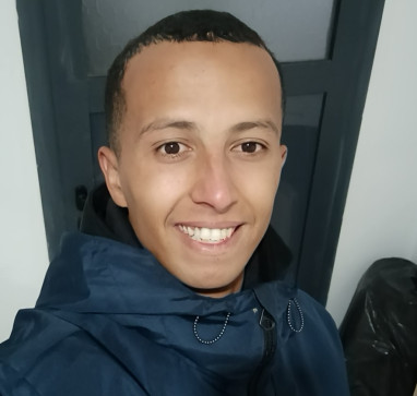 Fethimenzer, 26, Algeria