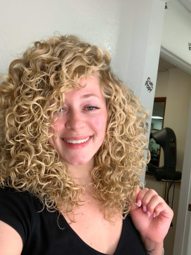 Annie Jocelyn, 34, United States