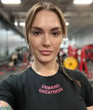 Stacy Bruce, 33, United States