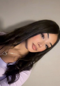 Isabella, 18, United States