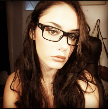 Miss Stella, 26, United States