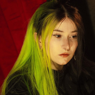 Jennet E, 27, United States