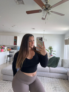 Charlottee, 28, United States