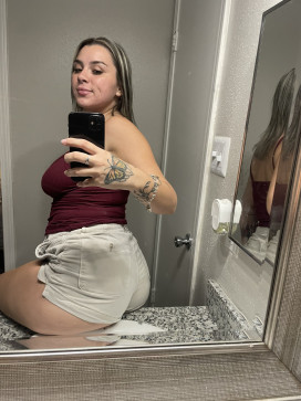 MacKenzie Hermes, 29, United States