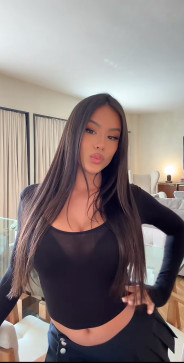 Clara Fens, 30, United States