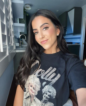 Rebecca Wellington, 25, United States