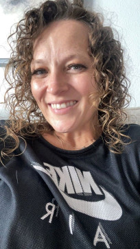 Mavis Books, 48, Germany