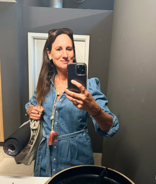 Janet, 40, United States