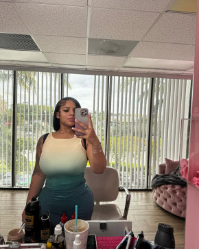 Lucia Gomez, 33, United States