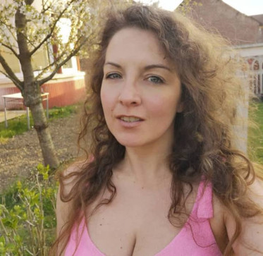 Clara Smith, 29, United States