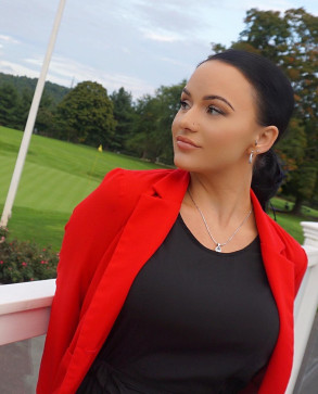 Britney, 32, United States