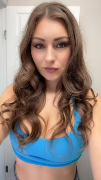 Angelina Mheelyne, 35, United States